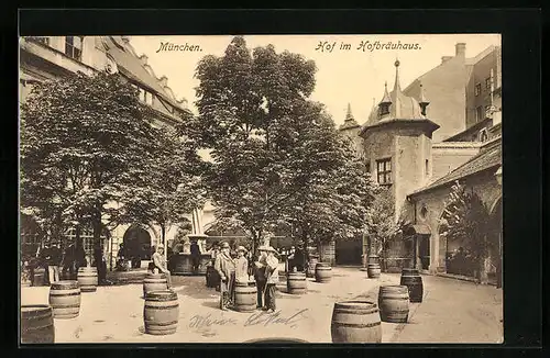 AK München, Hof im Münchner Hofbräuhaus