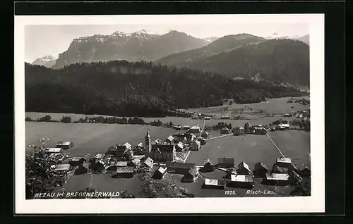 AK Bezau im Bregenzerwald, Teilansicht mit Kirche und Bergen