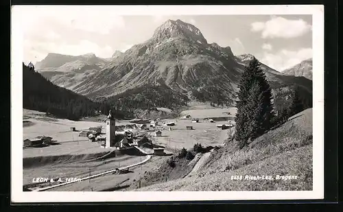 AK Lech a. A., Teilansicht mit Kirche und Bergen