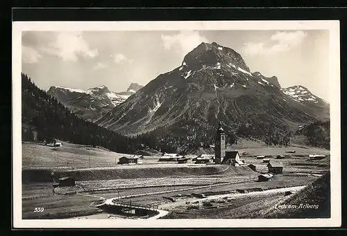 AK Lech am Arlberg, Ortsansicht mit Bergpanorama
