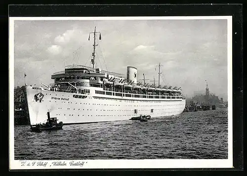 AK KdF-Passagierschiff Wilhelm Gustloff im Hamburger Hafen