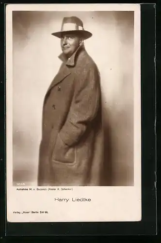 AK Schauspieler Harry Liedtke im Mantel mit Hut