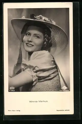 AK Schauspielerin Winnie Markus mit grossem Hut