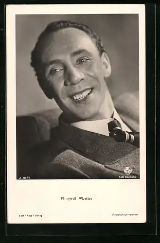 AK Schauspieler Rudolf Platte mit breitem Lächeln