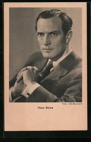 AK Schauspieler Hans Stüwe mit Anzug und Krawatte