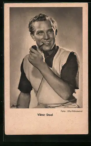 AK Schauspieler Victor Staal mit Pfeife