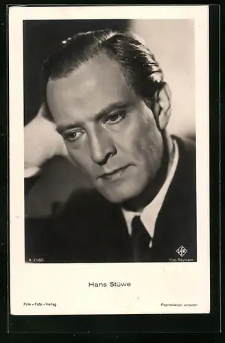 AK Schauspieler Hans Stüwe in nachdenklicher Pose
