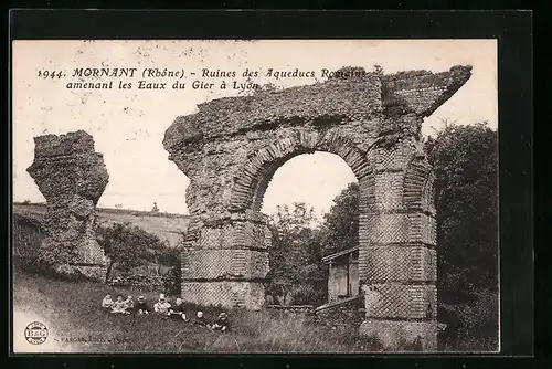 AK Mornant, Ruines des Aqueducs Romains amenant les Eaux du Gier à Lyon