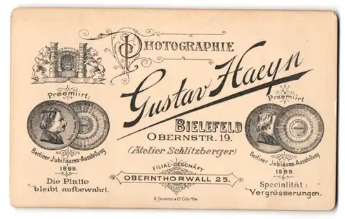 Fotografie Gustav Haeyn, Bielefeld, Obernstr. 19, Wappen und Medaillen der Berliner Jubiläums-Ausstellung 1889