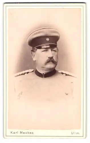 Fotografie Karl Meckes, Ulm, Offizier Chevauleger in Uniform mit Moustache