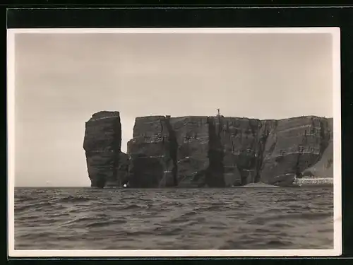 AK Helgoland, Blick auf die Steilküste mit Lange Anna