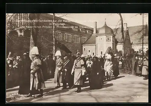 AK Potsdam, Beisetzung der Kaiserin Auguste Viktoria - Trauerzug mit kaiserl. Prinzen und Prinzessinnen