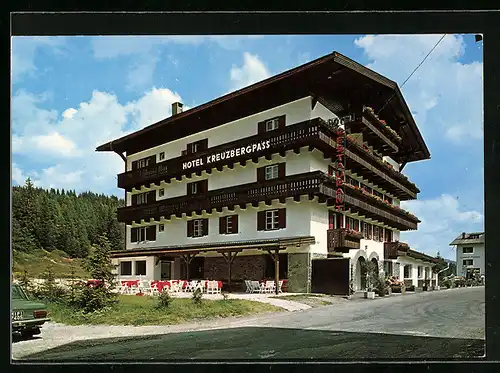 AK Sexten, Hotel Kreuzbergpass von der Strasse egsehen