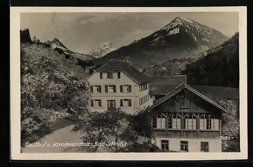 AK Bad Schnifis, Gasthof und Kneippanstalt mit Bergpanorama