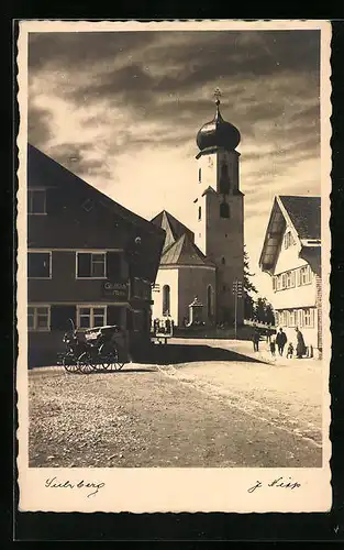 AK Sulzberg, Strassenpartie mit Gasthaus Alois und Kirche