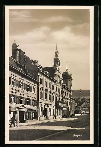 AK Bregenz, Strassenpartie am Gasthof zum goldenen Löwen