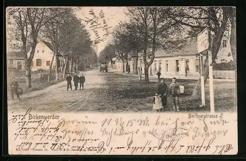 AK Birkenwerder, Berlinerstrasse mit Kindern