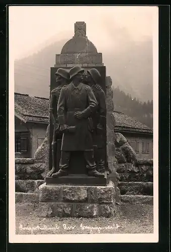 AK Au, Blick auf das Kriegerdenkmal