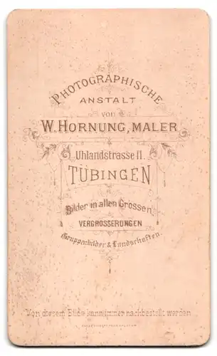 Fotografie W. Hornung, Tübingen, Uhlandstrasse 11, ernster älterer Herr im eleganten Anzug