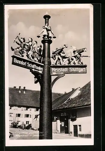 AK Lenzkirch, Origineller geschnitzter Wegweiser