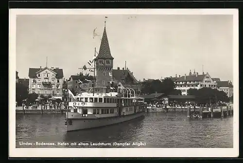 AK Lindau i. B., Hafen mit altem Leuchtturm und Dampfer Allgäu