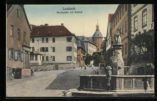 AK Laubach, Strassenpartie am Marktplatz mit Blick zum Schloss