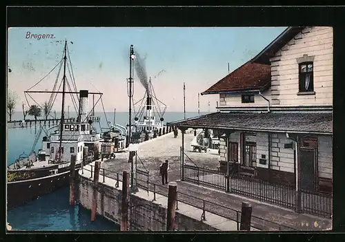 AK Bregenz, Uferpartie mit zwei Dampfern