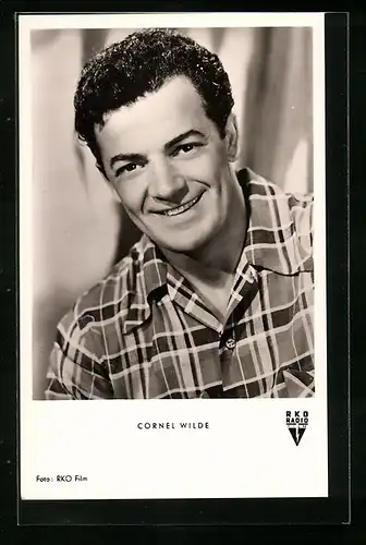 AK Schauspieler Cornel Wilde im karierten Hemd