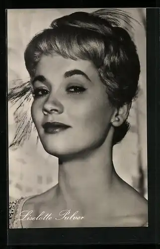 AK Schauspielerin Lieselotte Pulver mit verführerischem Blick