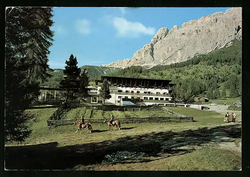 AK San Cassiano, Hotel Armentarola mit näherer Umgebung