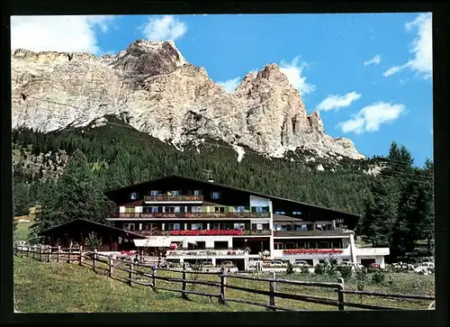 AK San Cassiano, Hotel Ciasa Salares mit Varellagruppe