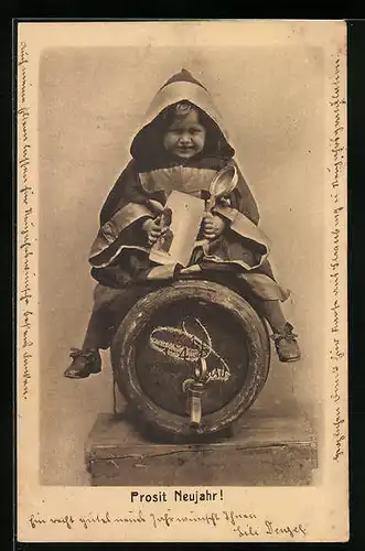 AK Münchner Kindl mit Bierkrug sitzt auf Bierfass, Neujahrsgruss