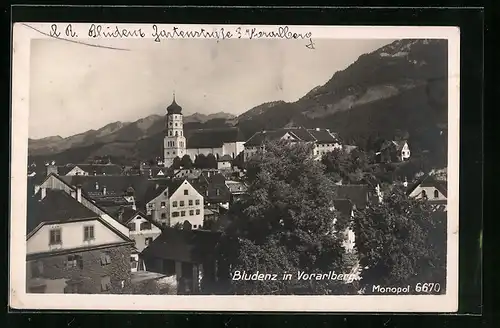 AK Bludenz, Ortspanorama mit Bergkette