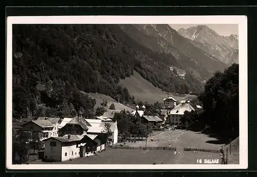 AK Dalaas, Teilansicht mit Bergen