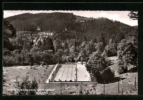 AK Triberg / Schwarzwald, Ein Blick ins Schwimmbad