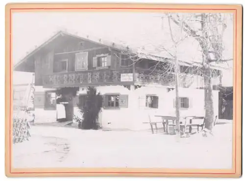 Fotografie unbekannter Fotograf, Ansicht Bad Wiessee, Blick auf den Gasthof  Bauern in der Au  mit Wirtin