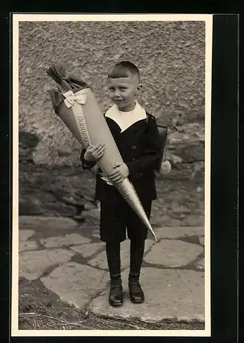 Foto-AK Junge mit seiner Zuckertüte zum Schulanfang 1938