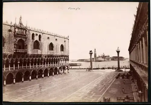 14 Fotografien unbekannter Fotograf, Ansicht Venedig - Venezia, Markusplatz, Dogenpalast, Seufzerbrücke, Arsenal u.a.