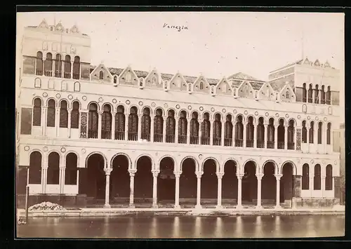 14 Fotografien unbekannter Fotograf, Ansicht Venedig - Venezia, Markusplatz, Dogenpalast, Seufzerbrücke, Arsenal u.a.