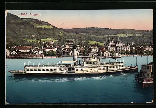 AK Bregenz, Ortsansicht mit Dampfer Stadt Bregenz