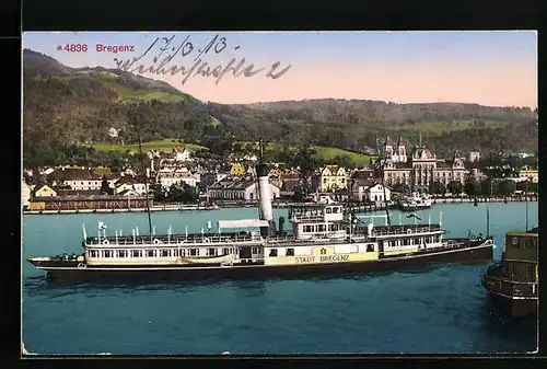 AK Bregenz, Totalansicht mit Dampfer Stadt Bregenz