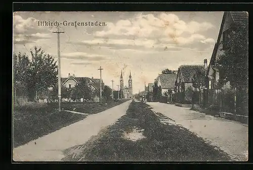 AK Illkirch-Grafenstaden, Strassenpartie mit Blick zur Kirche