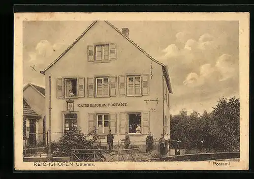 AK Reichshofen /Unterels, Passanten am Kaiserlichen Postamt