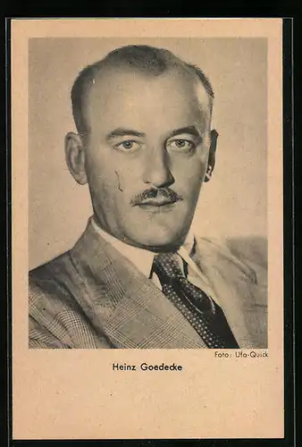 AK Schauspieler Heinz Goedecke mit Schnauzer und Krawatte