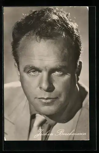 AK Schauspieler Jochen Brockmann mit Anzug und Krawatte