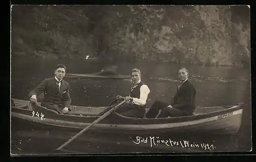 Foto-AK Bad Münster /Stein, Drei Herren im Boot Mephisto