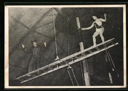 AK Circus Proscho, Artisten bei einer Nummer am Trapez