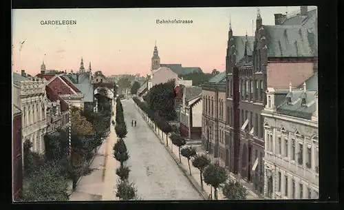 AK Gardelegen, Bahnhofstrasse aus der Vogelschau
