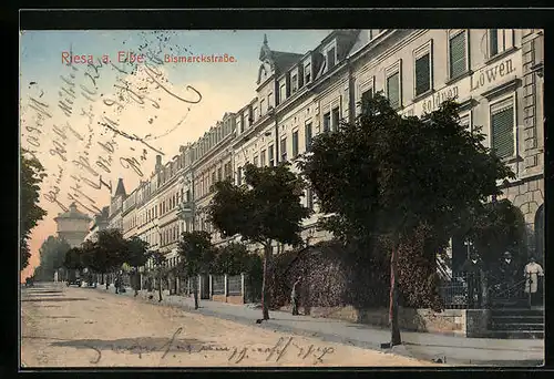 AK Riesa a. Elbe, Blick in die Bismarckstrasse