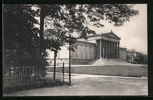 AK München, vor dem Kunstausstellungsgebäude